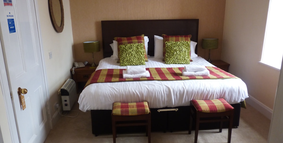 Book a stay at Crusoe Hotel