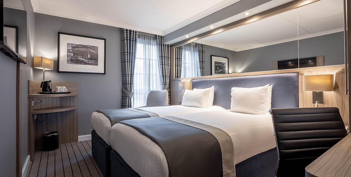 Book a stay at Holiday Inn Glasgow Theatreland